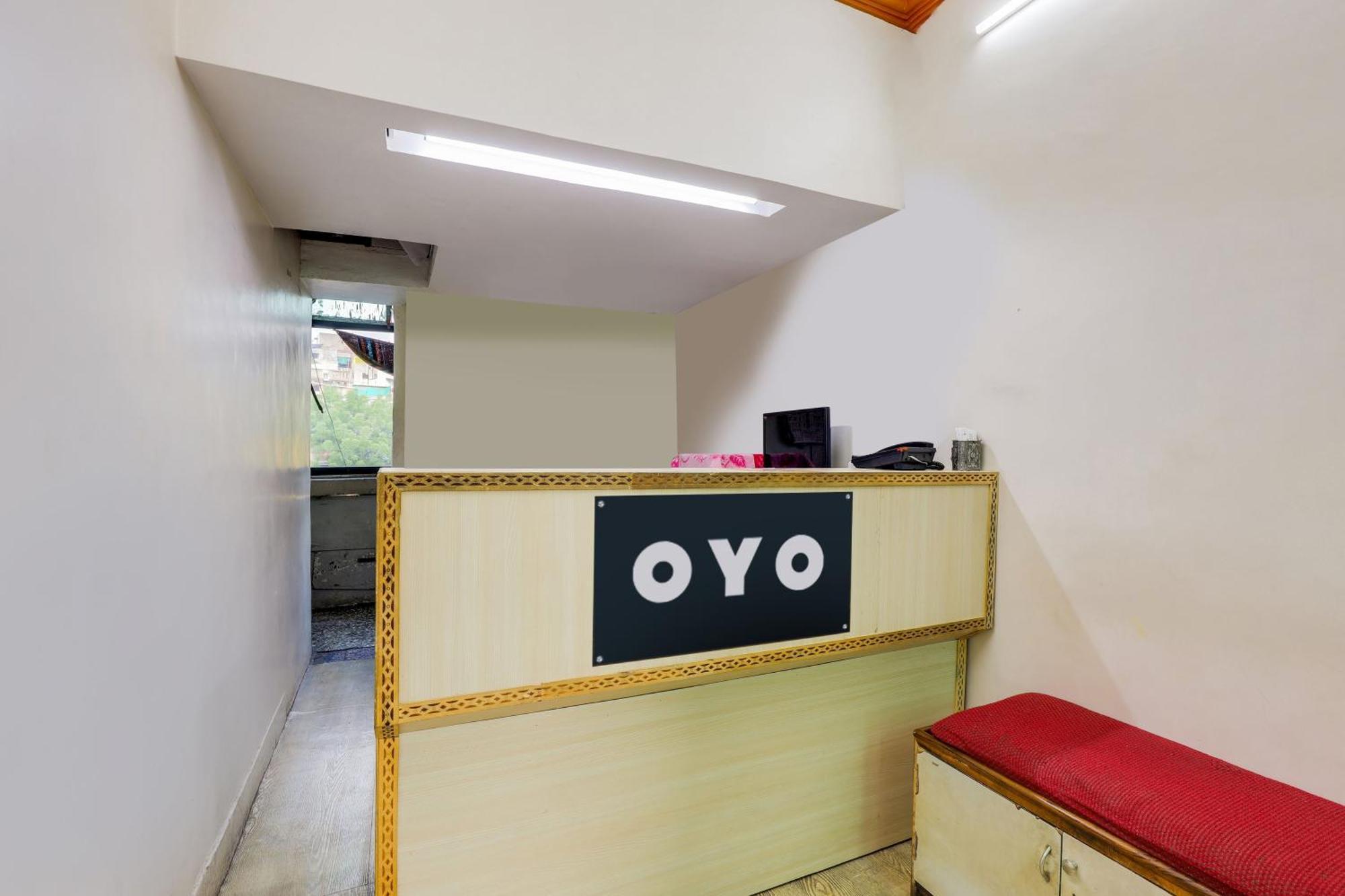 Hotel O Ellis Ahmedabad Buitenkant foto