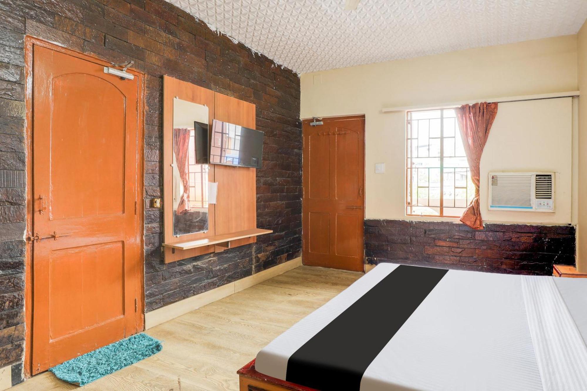 Hotel O Ellis Ahmedabad Buitenkant foto